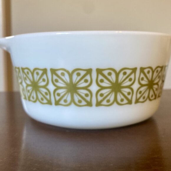 Pyrex Handled Bowl 474 B Round Verde Glass 1 1/2 Qt Kitchen Vintage Green Floral - Picture 4 of 8